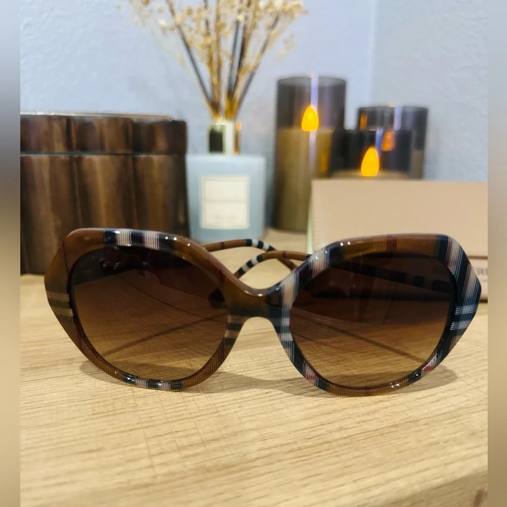 AUTHENTIC BURBERRY Square Lens Sunglasses 🤎😎 - Picture 5 of 7